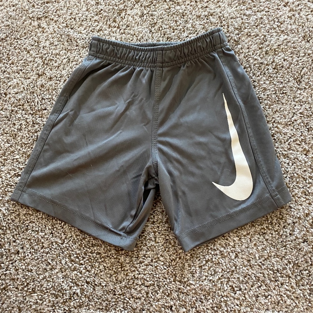 Boys Nike Active Shorts